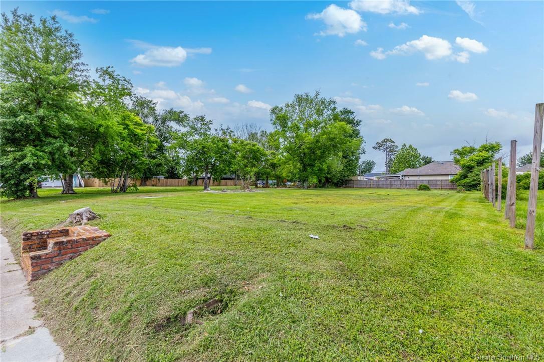Property Photo: 2930 A Hodges Street LA 70601