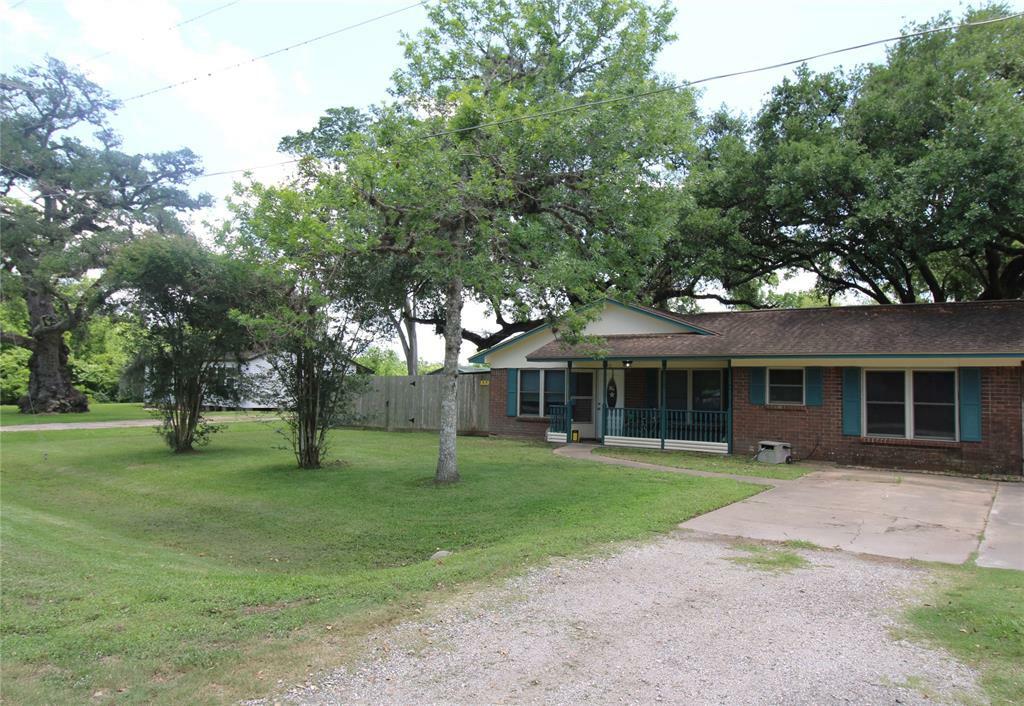 Property Photo: 402 E Smith Street TX 77422