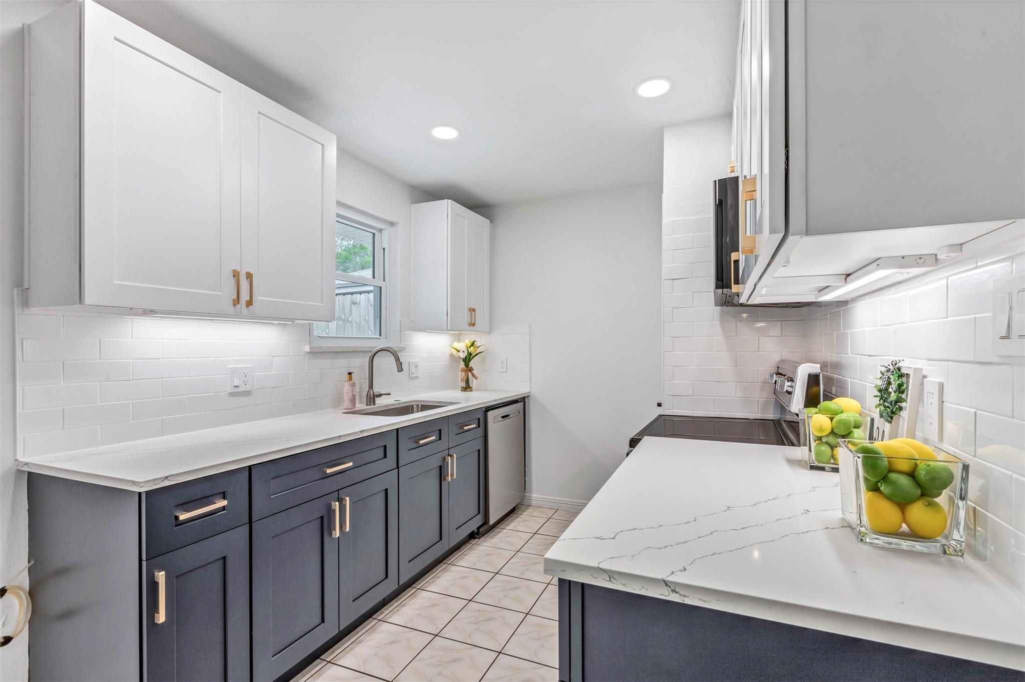 Property Photo:  15407 La Jolla Lane  TX 77060 
