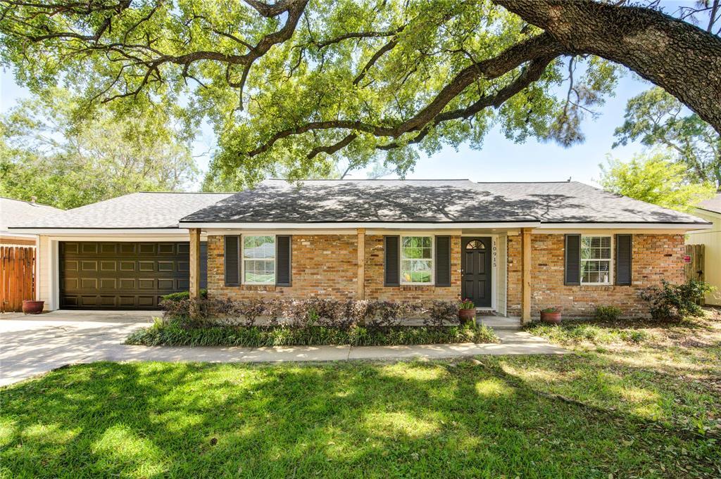 10915 Cedarhurst Drive  Houston TX 77096 photo