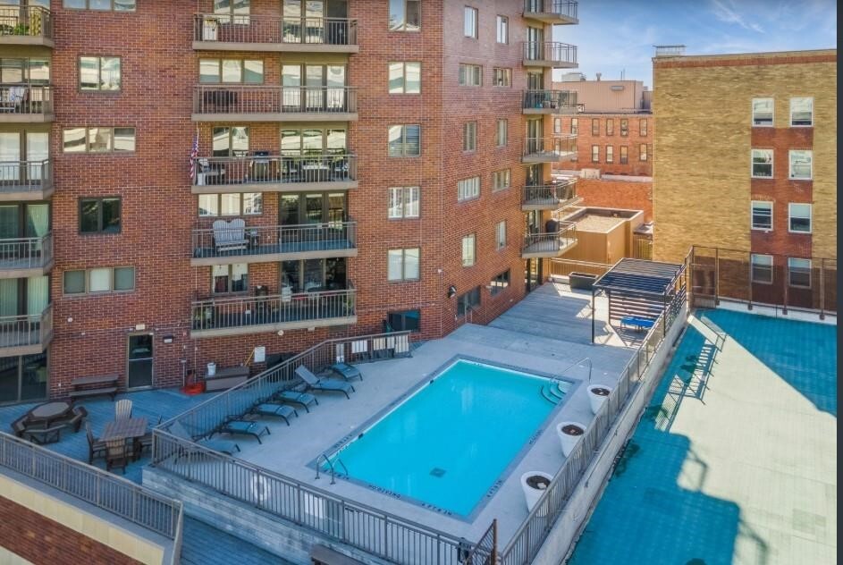 Property Photo: 300 Walnut Street 1407 IA 50309