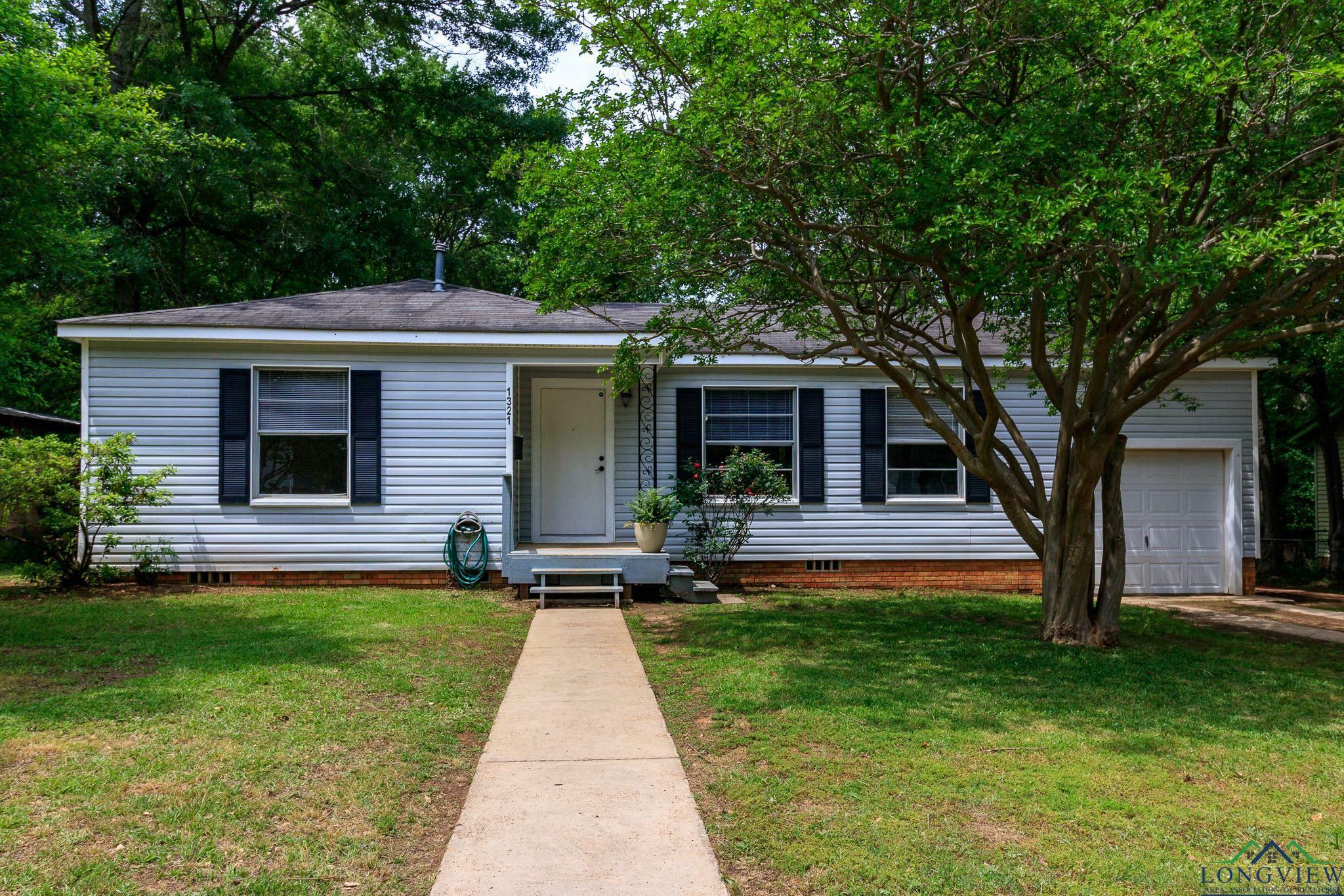 Property Photo: 1321 Lake Drive TX 75601