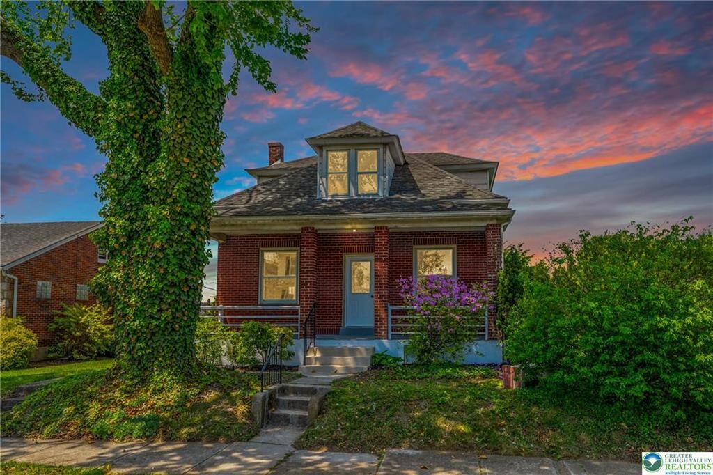 Property Photo:  1254 2nd Avenue  PA 18055 