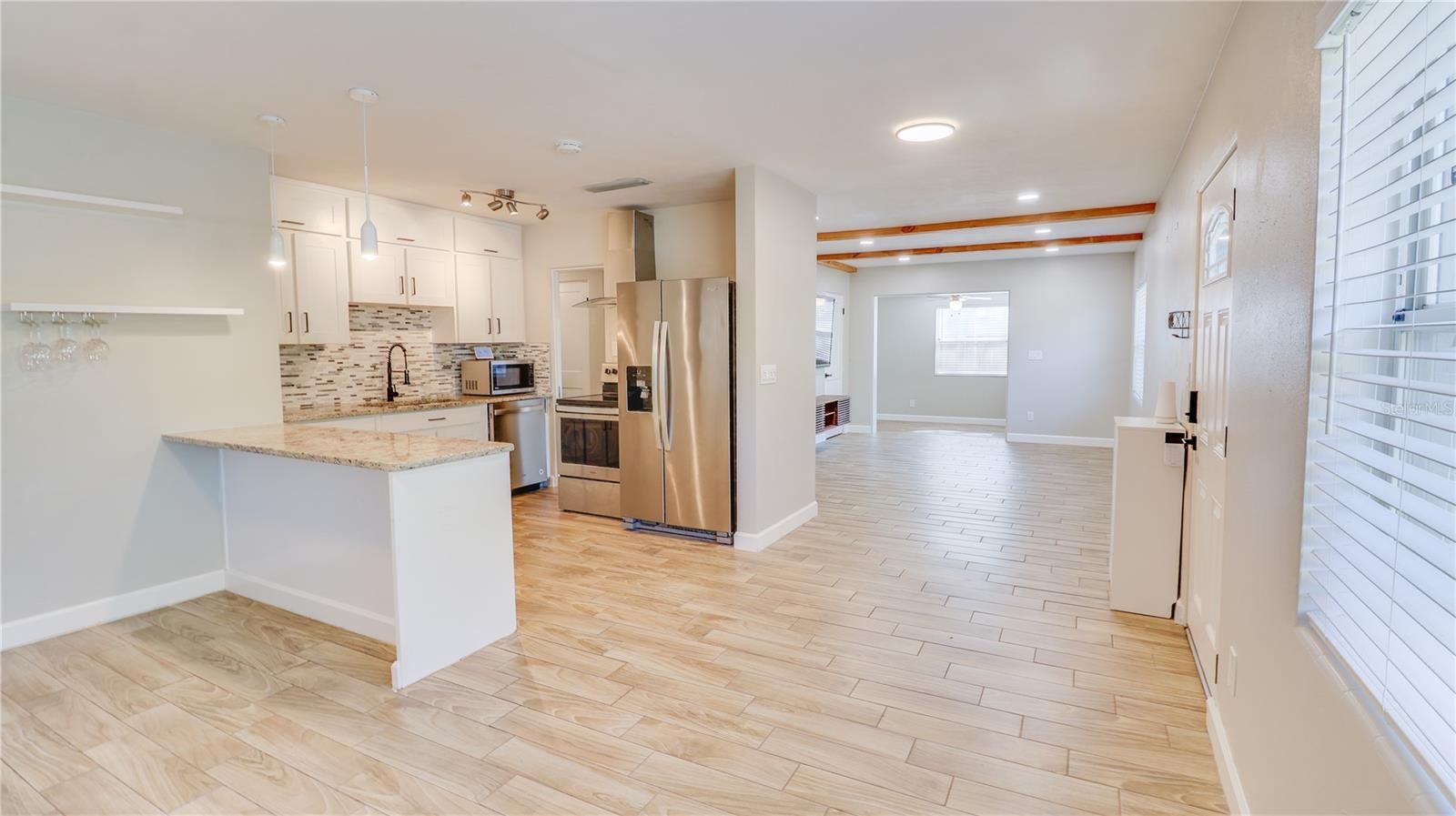 Property Photo: 1809 Pineview Circle FL 32792