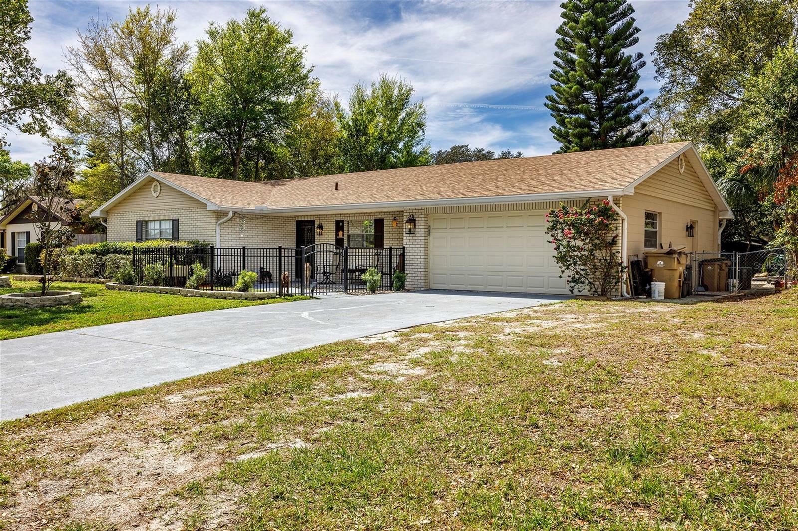 Property Photo: 3430 Laurel Drive FL 32757