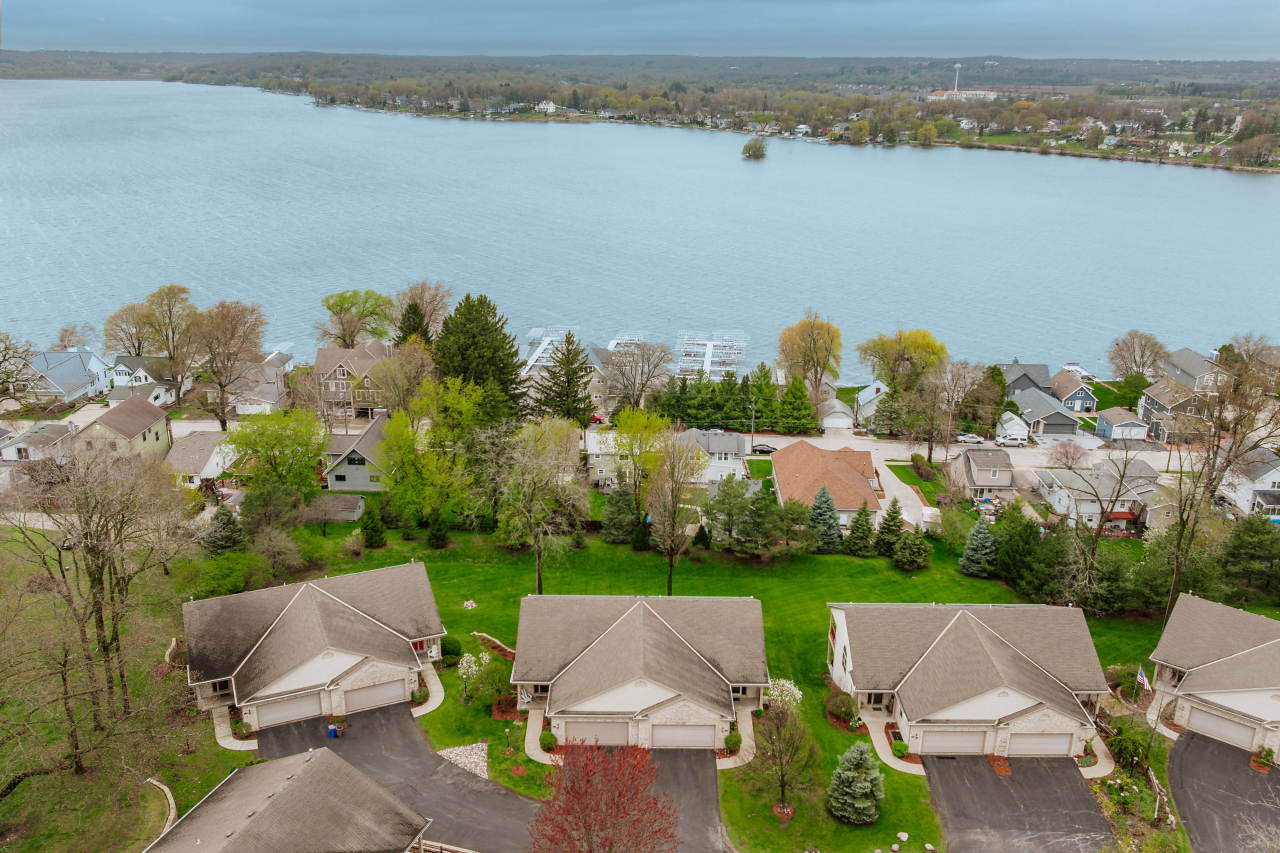 Property Photo: 317 Cardinal Ridge Dr WI 53072