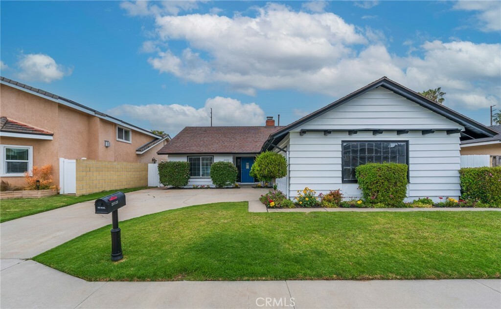 Property Photo: 21122 Amberwick Lane CA 92646