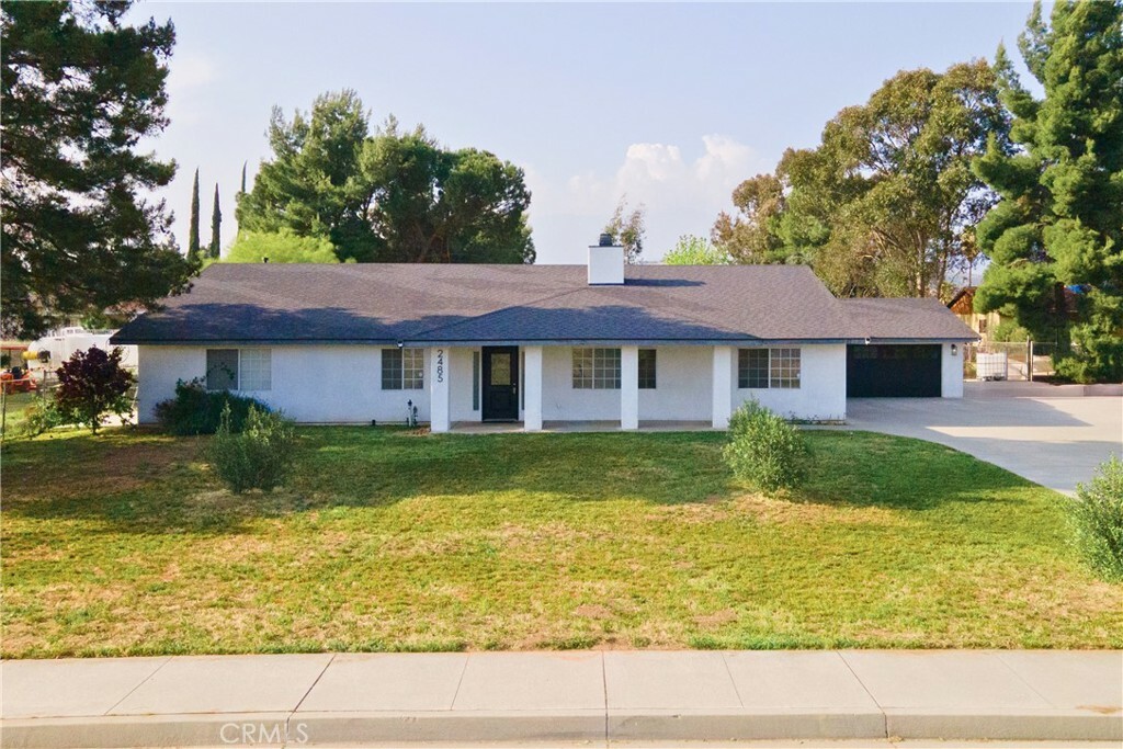 Property Photo:  2485 W Westward Avenue  CA 92220 