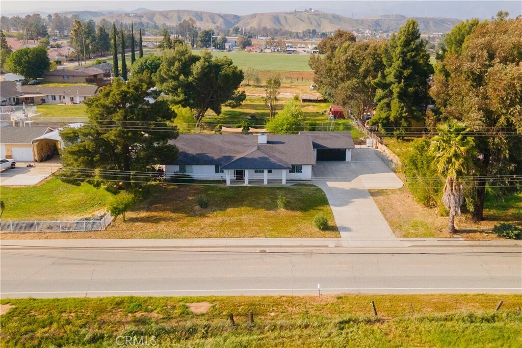 Property Photo:  2485 W Westward Avenue  CA 92220 