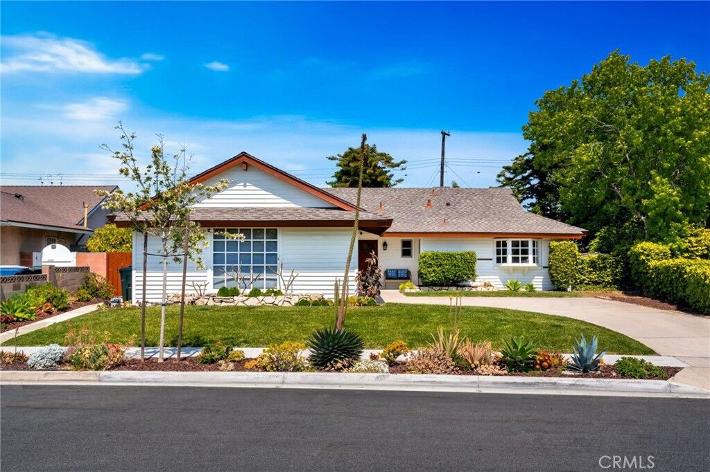 Property Photo:  15372 Shasta Lane  CA 92647 