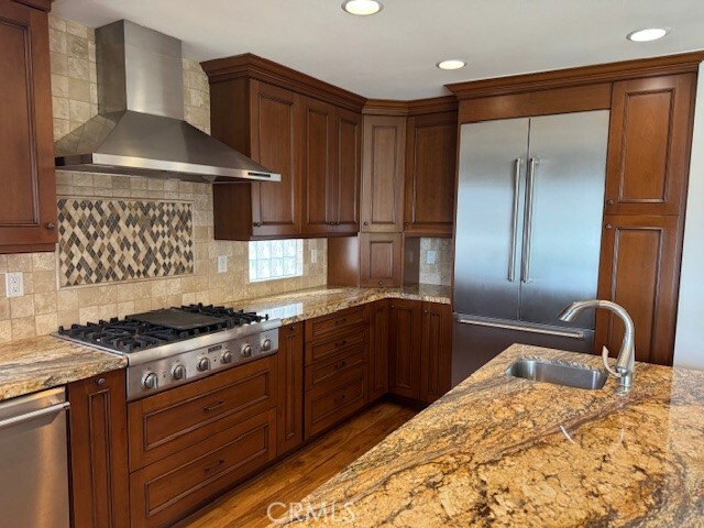 Property Photo: 1025 12th Street CA 92648