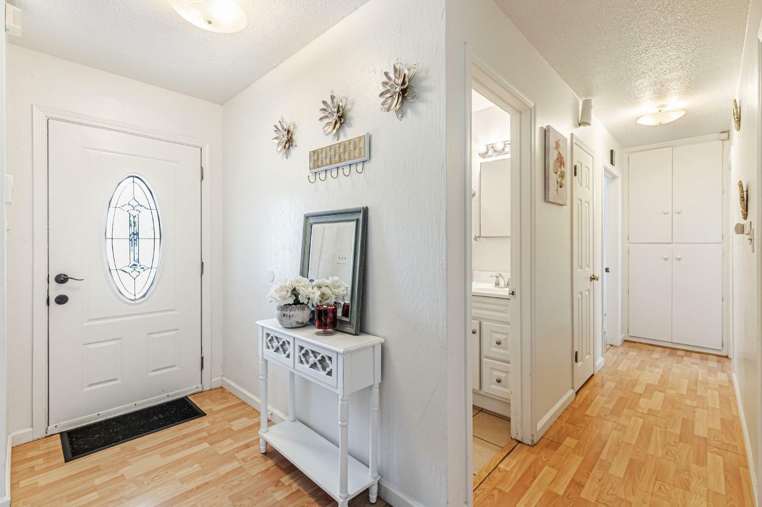 Property Photo: 6629 Doreen Way CA 95823