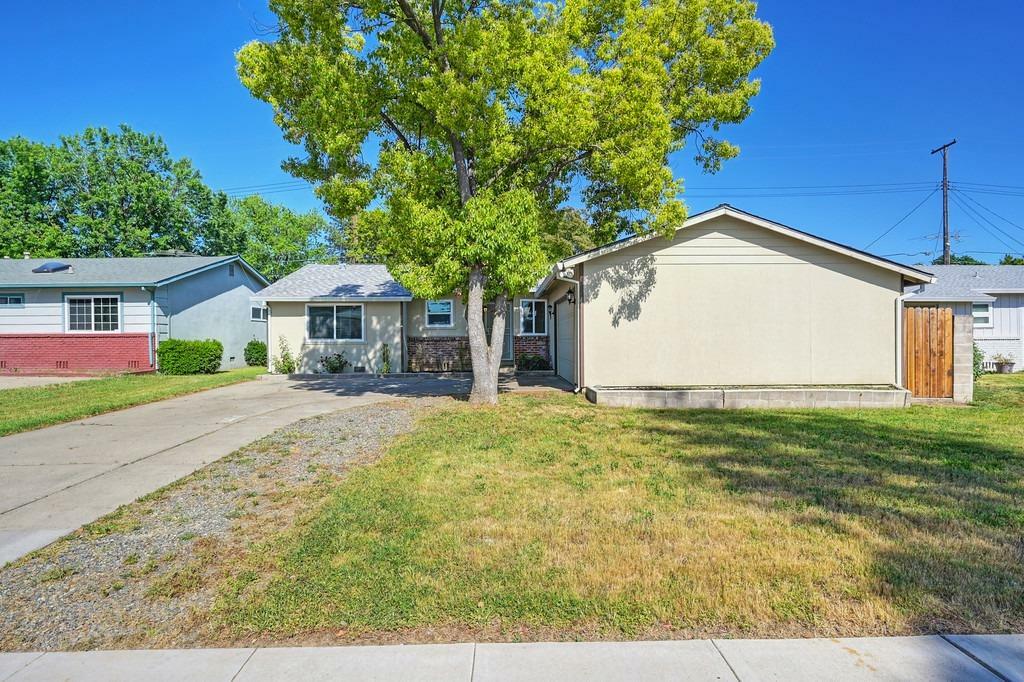 Property Photo: 2627 Ellenbrook Drive CA 95670