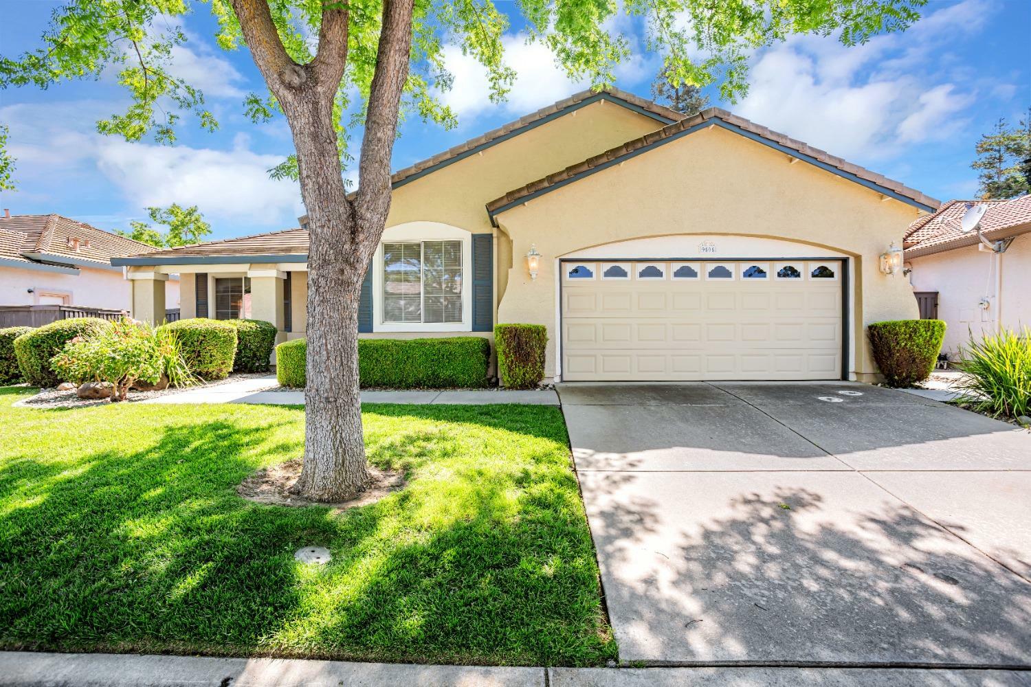 Property Photo: 9505 Emerald Cove Lane CA 95758