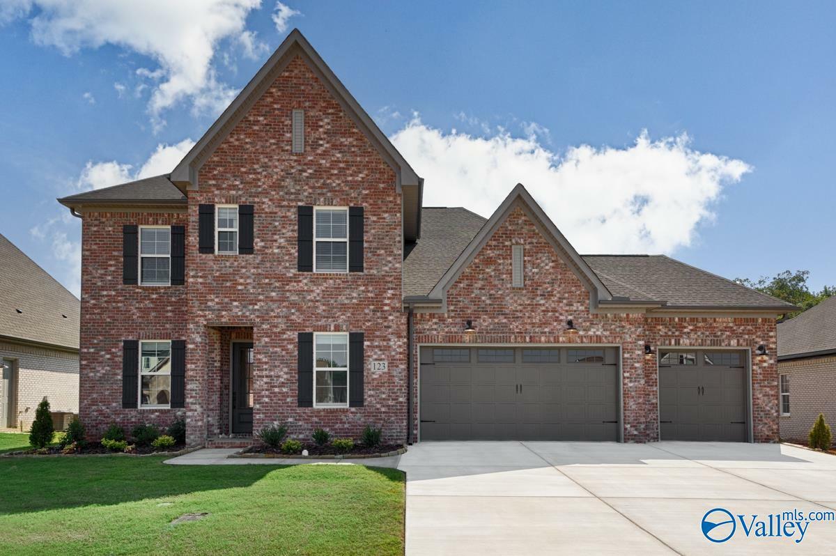 Property Photo: 111 Mayapple Trail AL 35756
