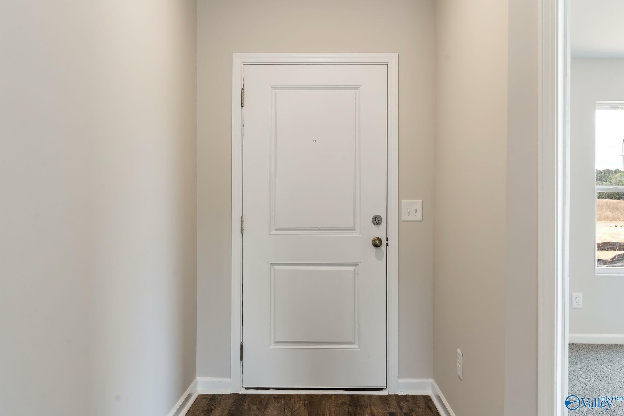 Property Photo: 212 Clear Creek Drive AL 35603
