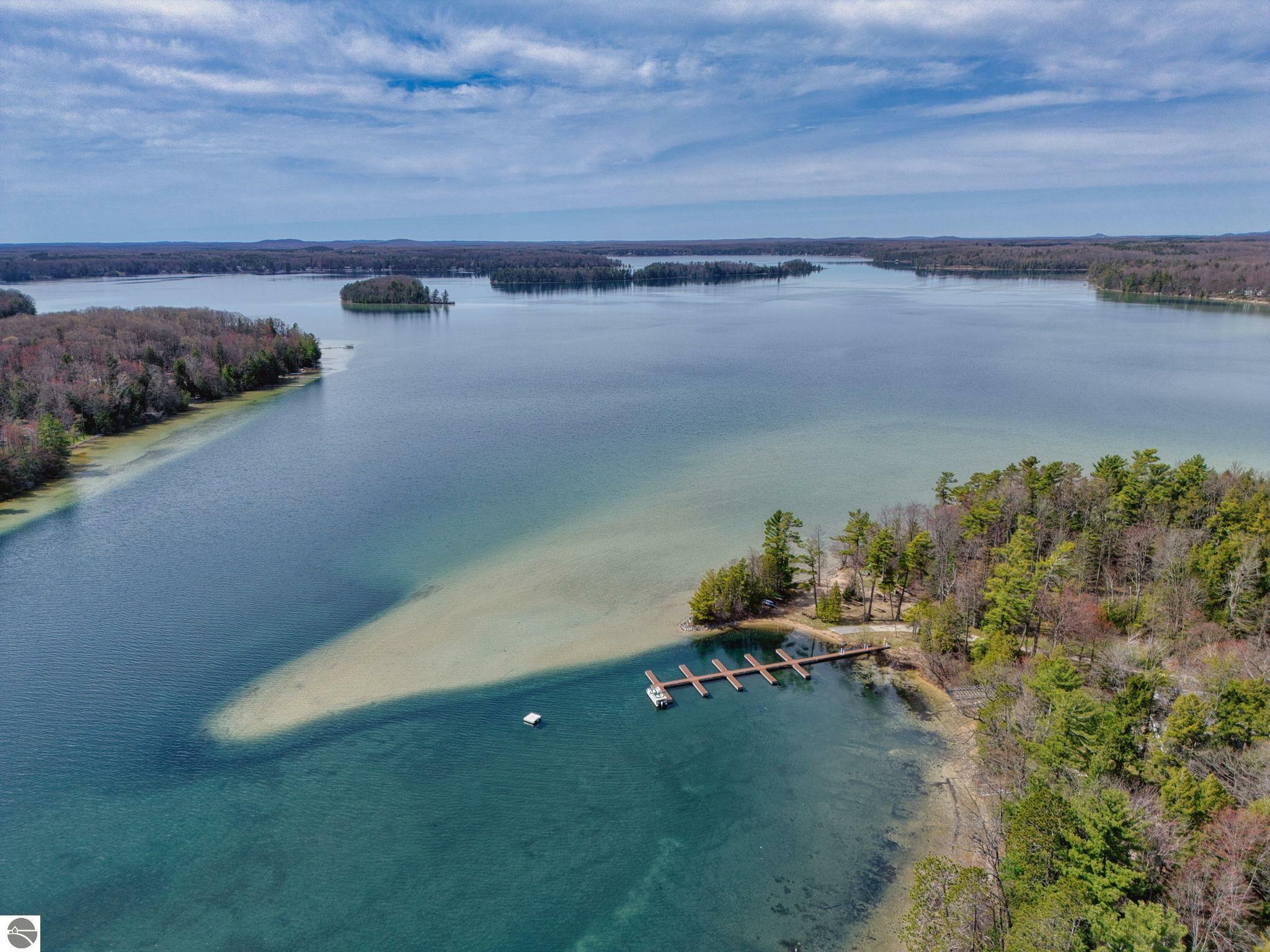 Property Photo: 7695 Gingerwood Drive MI 49685