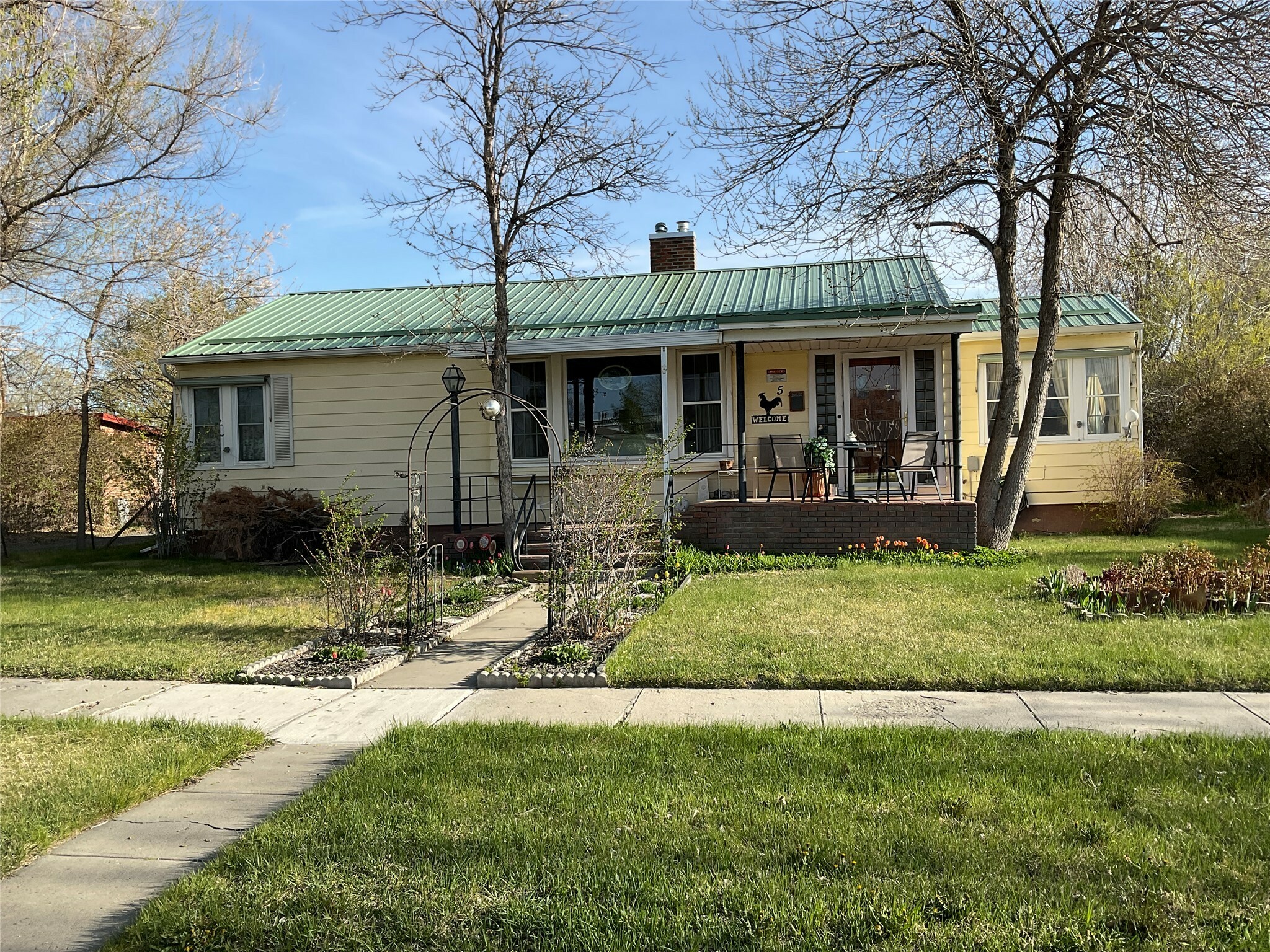 Property Photo: 5 W 1st Street MT 59759