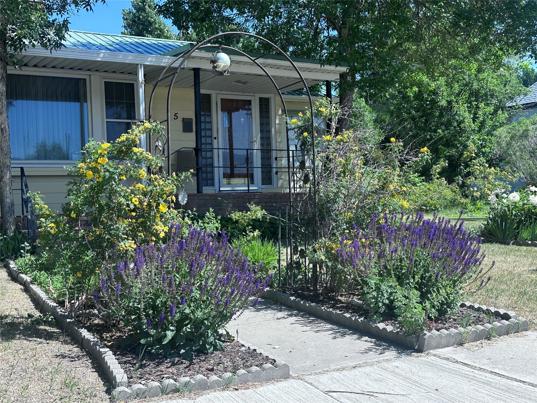 Property Photo: 5 W 1st Street MT 59759