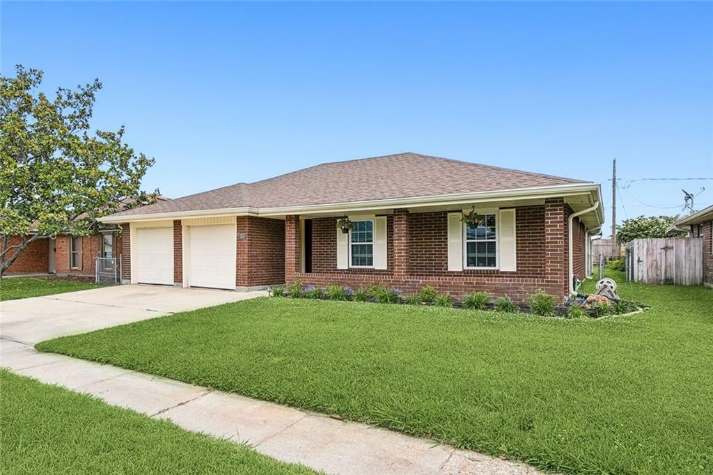 Property Photo: 233 Sugarpine Drive LA 70056