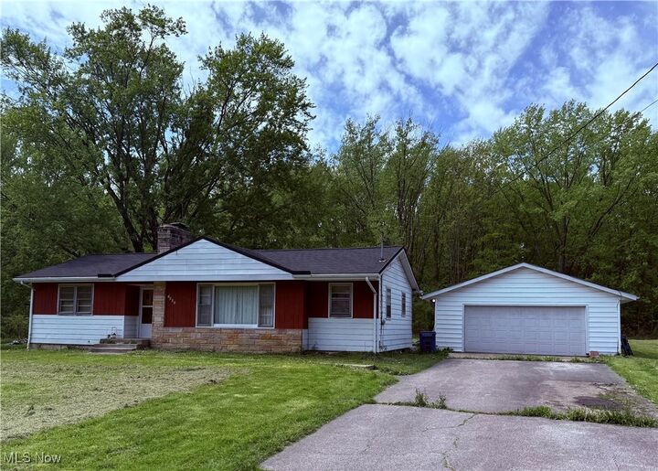 Property Photo: 2442 Ridgewood OH 44444