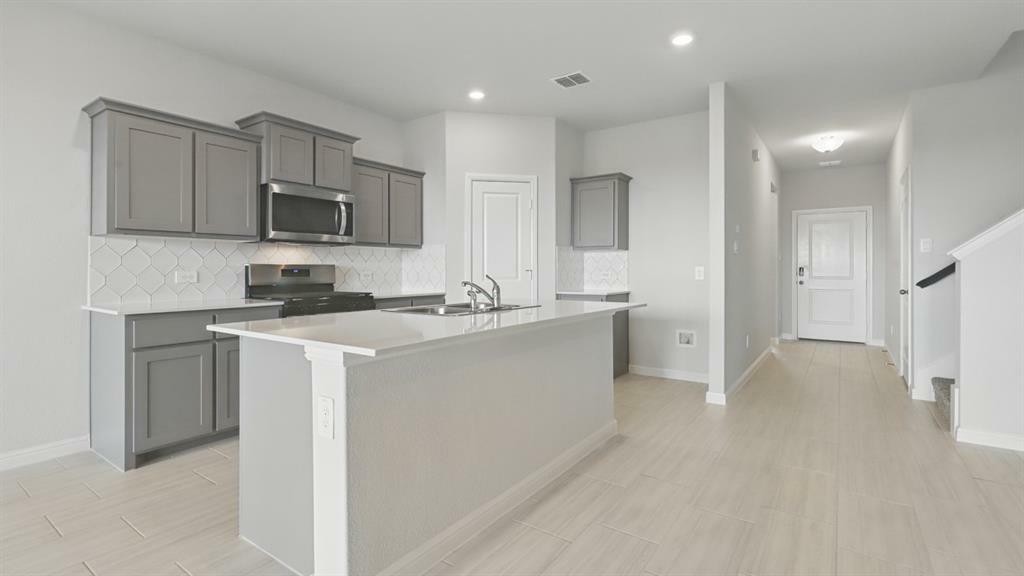 Property Photo: 163 Bay Meadows Lane TX 76023