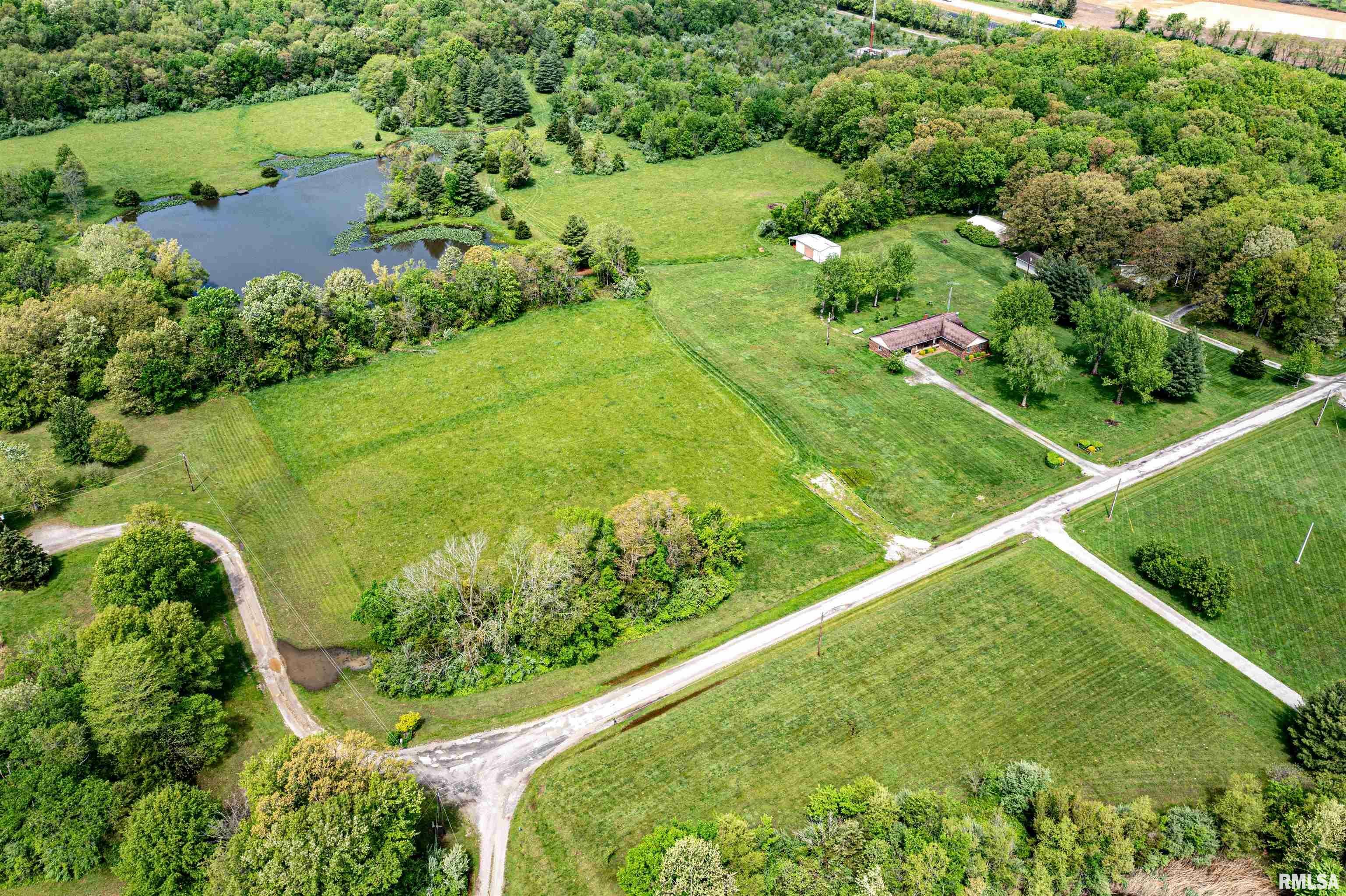 Property Photo: 16123 N Hickory Lane IL 62898