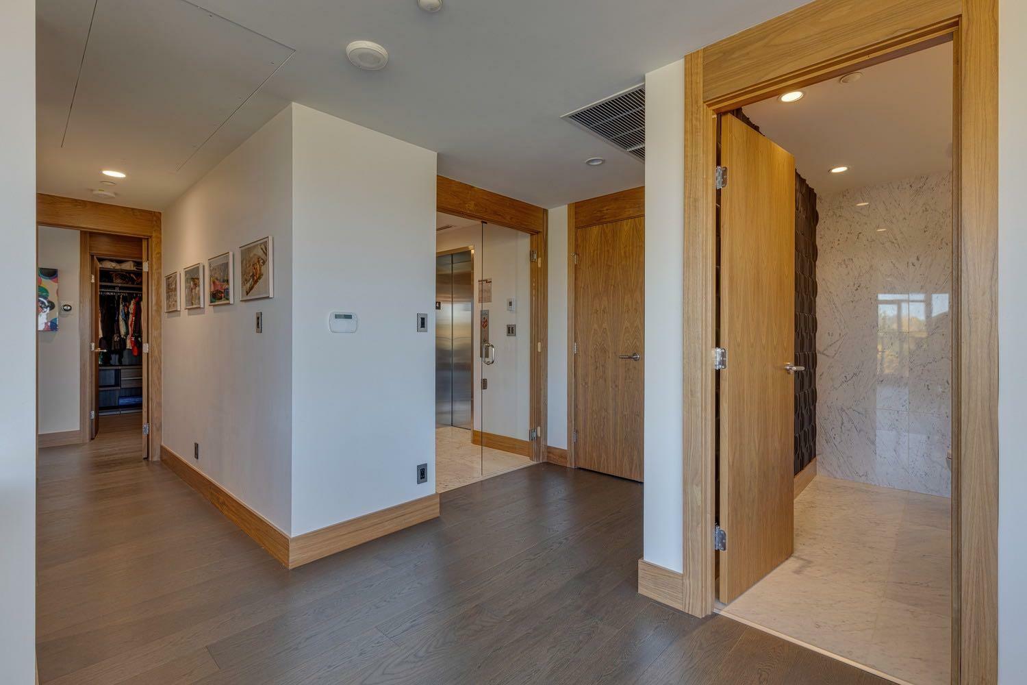Property Photo:  738 1 Avenue SW 412  AB T2P 5G8 