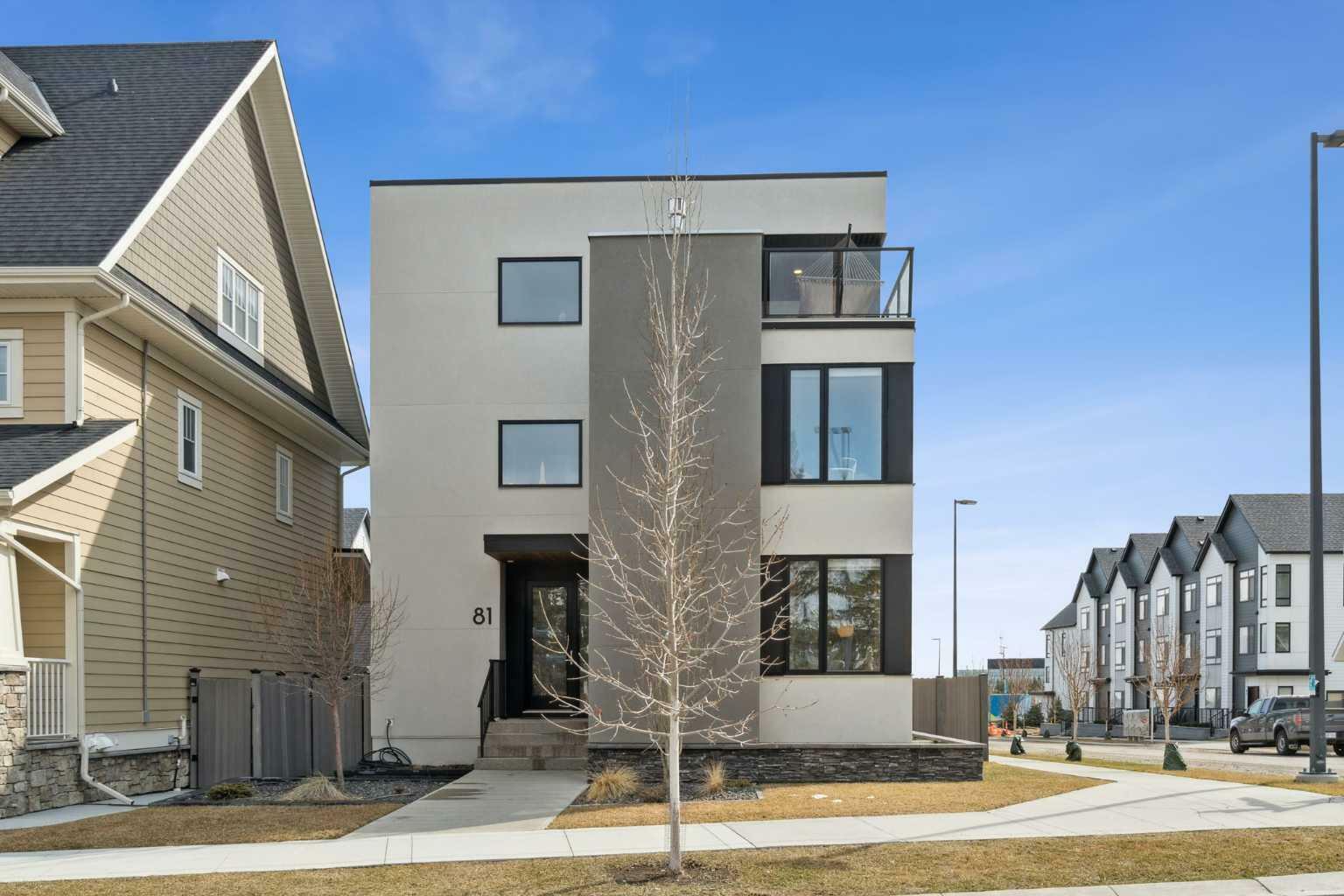 Property Photo: 81 Trasimeno Crescent SW AB T3E 8B9