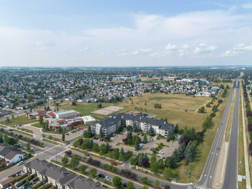 Property Photo: 60 Lawford Avenue 411 AB T4R 3E9