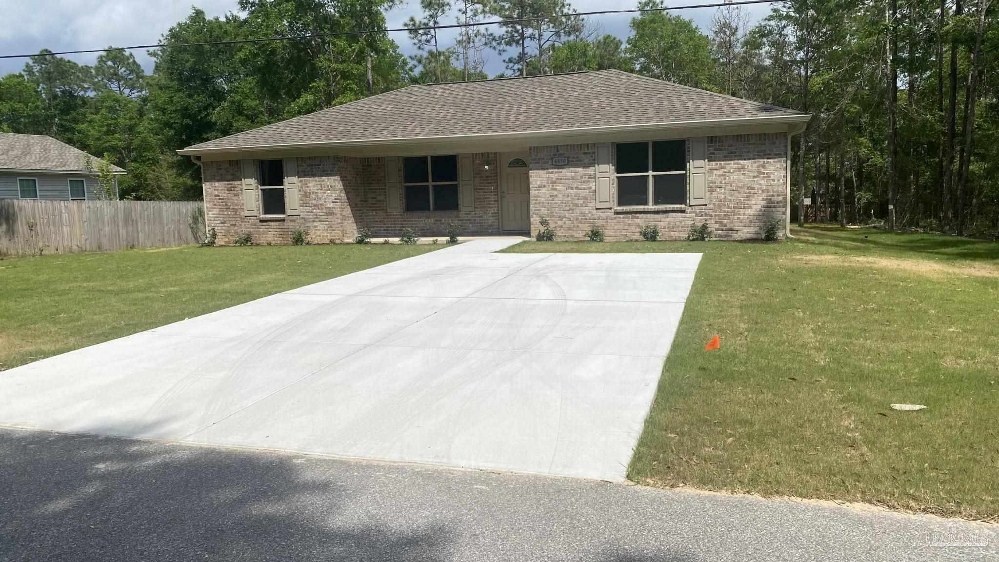 Property Photo: 6850 Boots Ln FL 32570