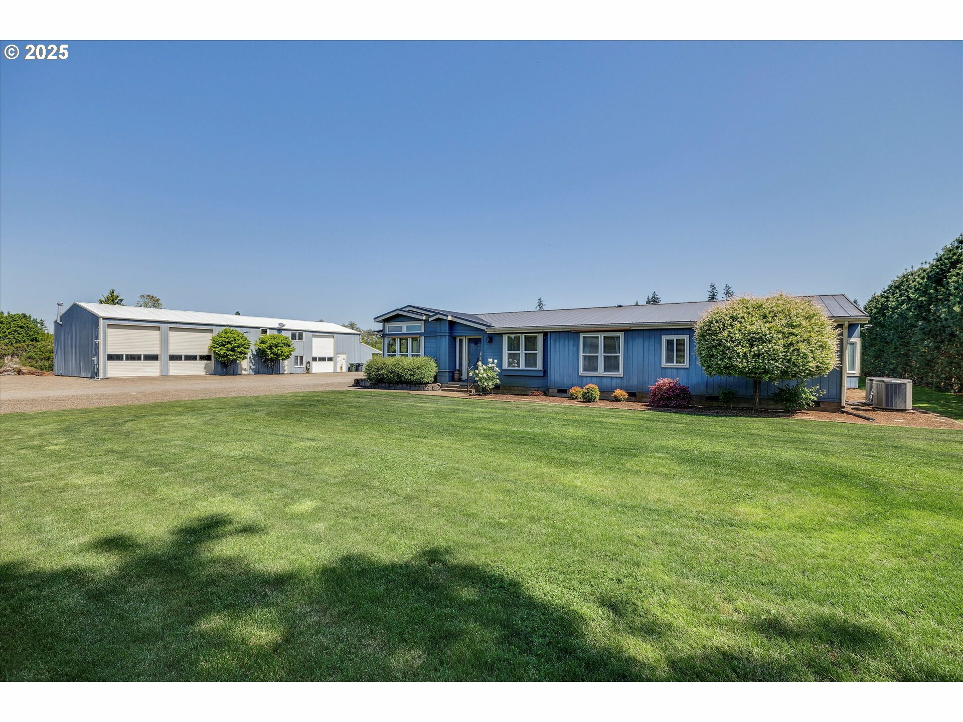 Property Photo: 24932 S Blundell Rd OR 97013
