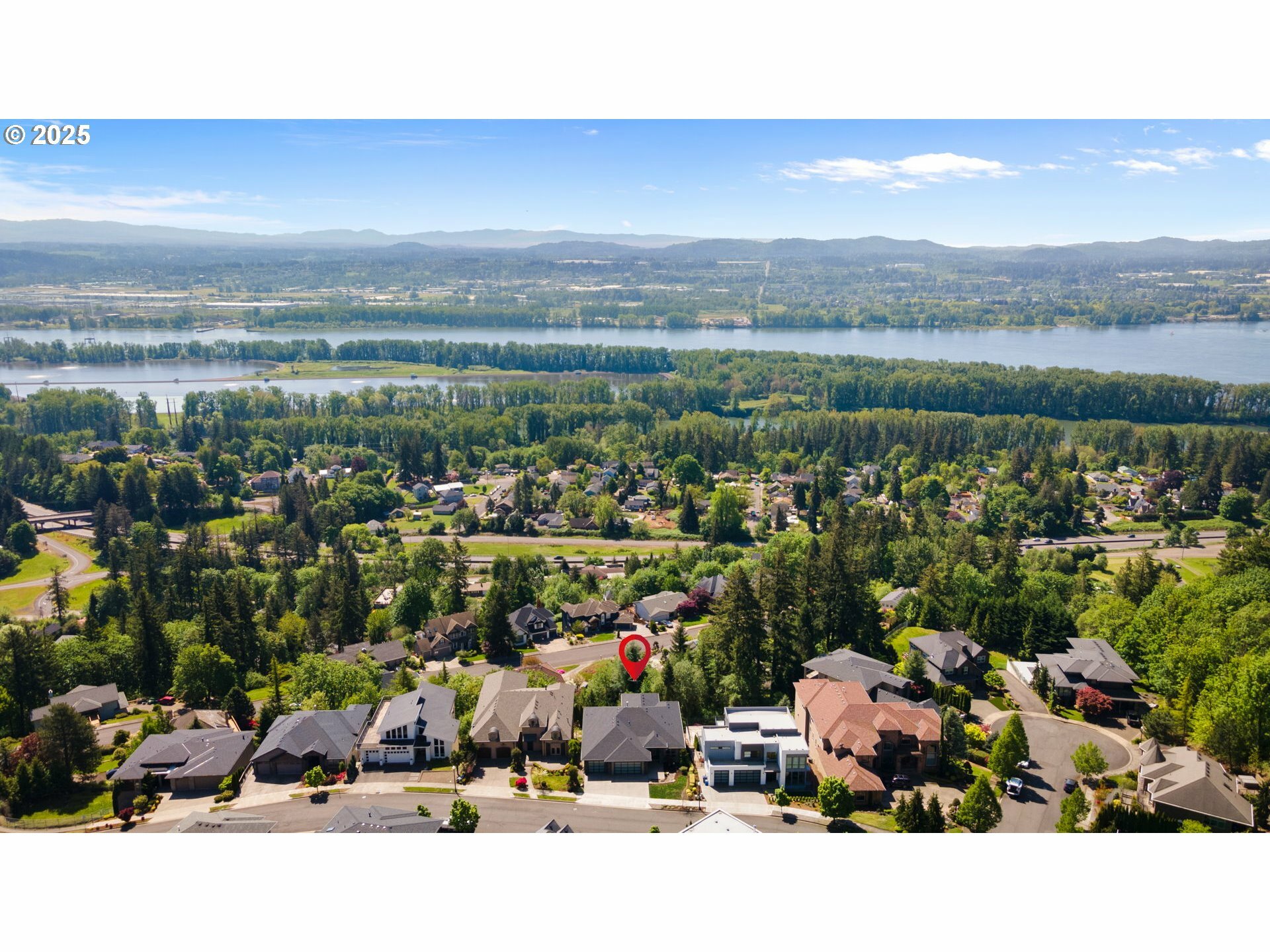 Property Photo: 2120 NW 7th Ave WA 98607