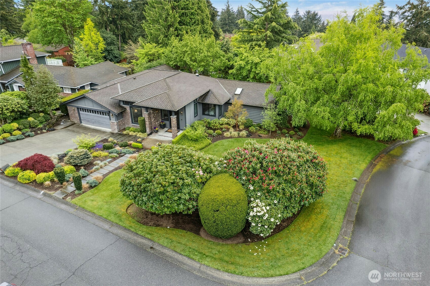 Property Photo: 12503 NE 29th Street WA 98005