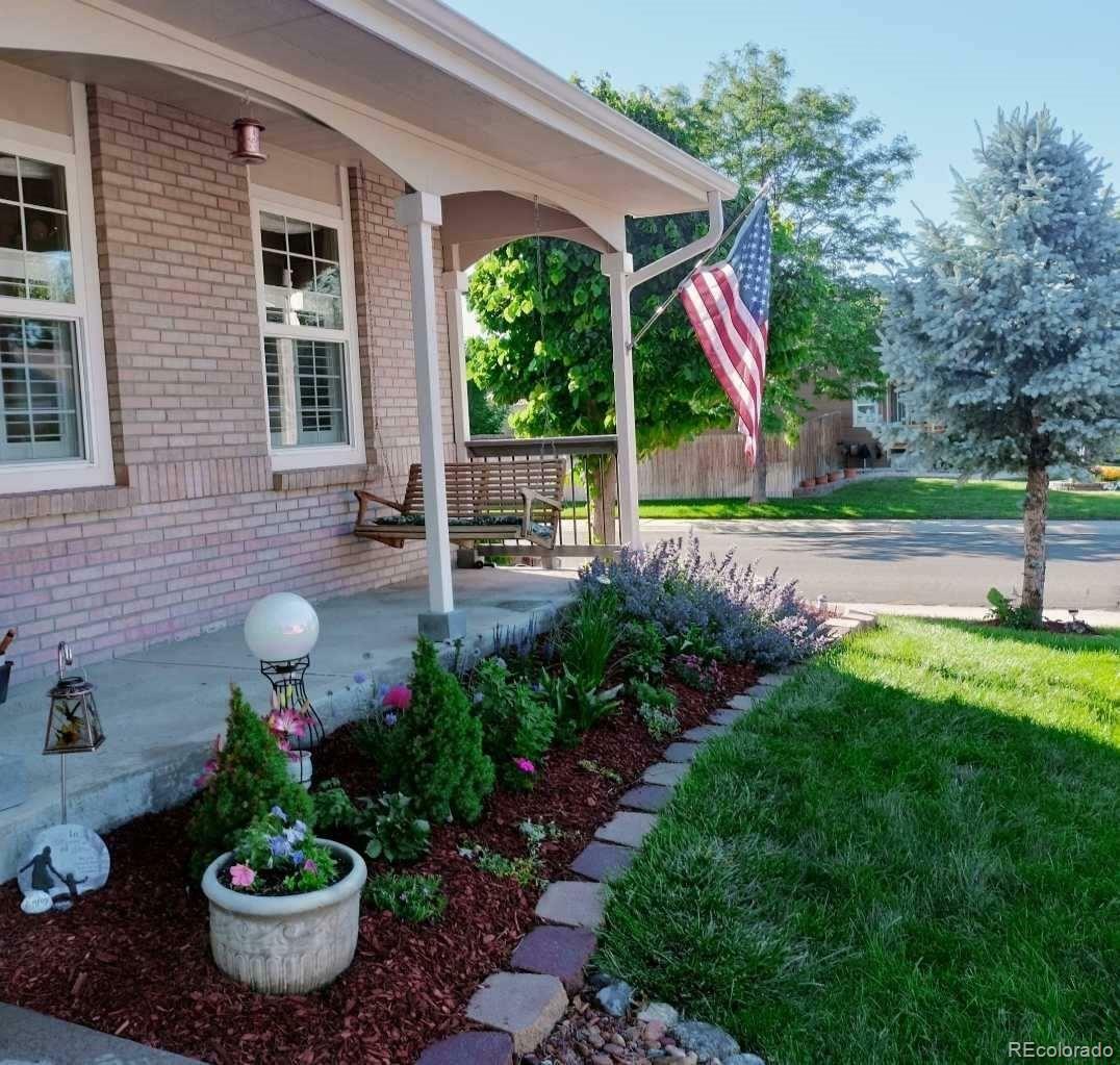 Property Photo: 2190 S Uravan Street CO 80013