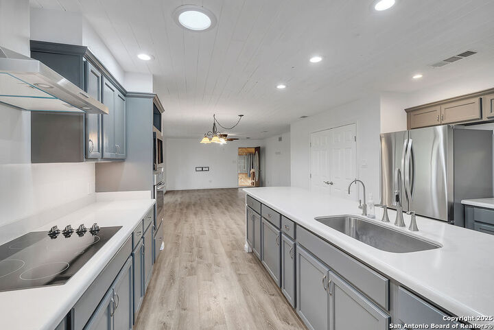 30040 Leroy Scheel  Bulverde TX 78163 photo