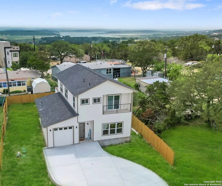 Property Photo: 408 Canyon Circle TX 78133