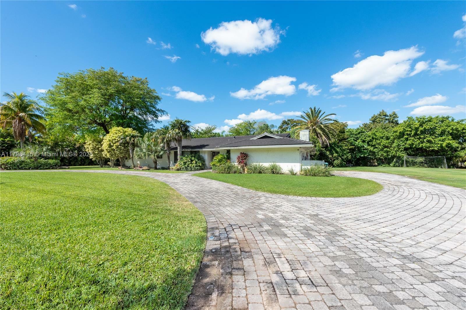 Property Photo: 12300 SW 67th Ave FL 33156