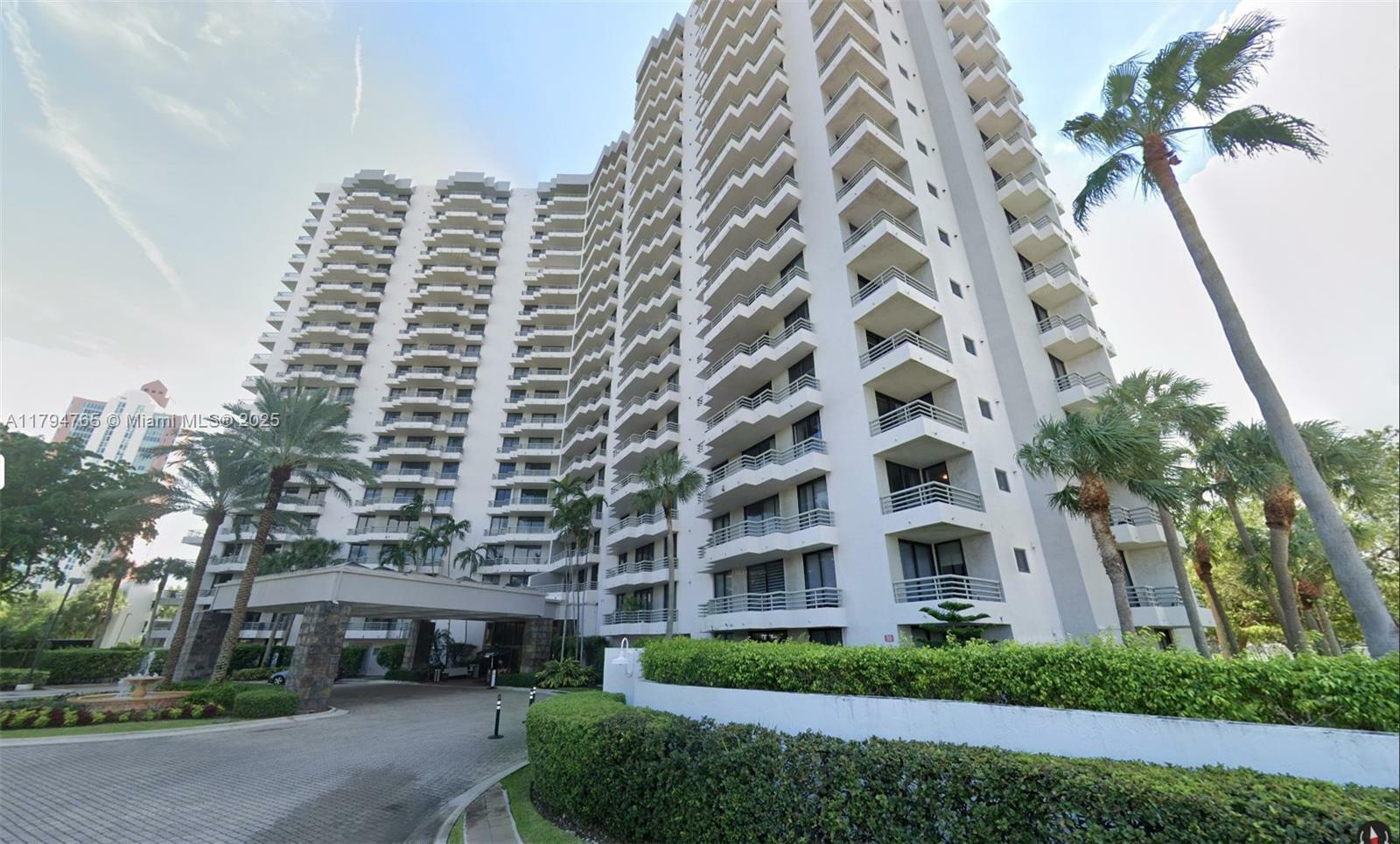 Property Photo: 3300 NE 191 St Lph 07 FL 33180
