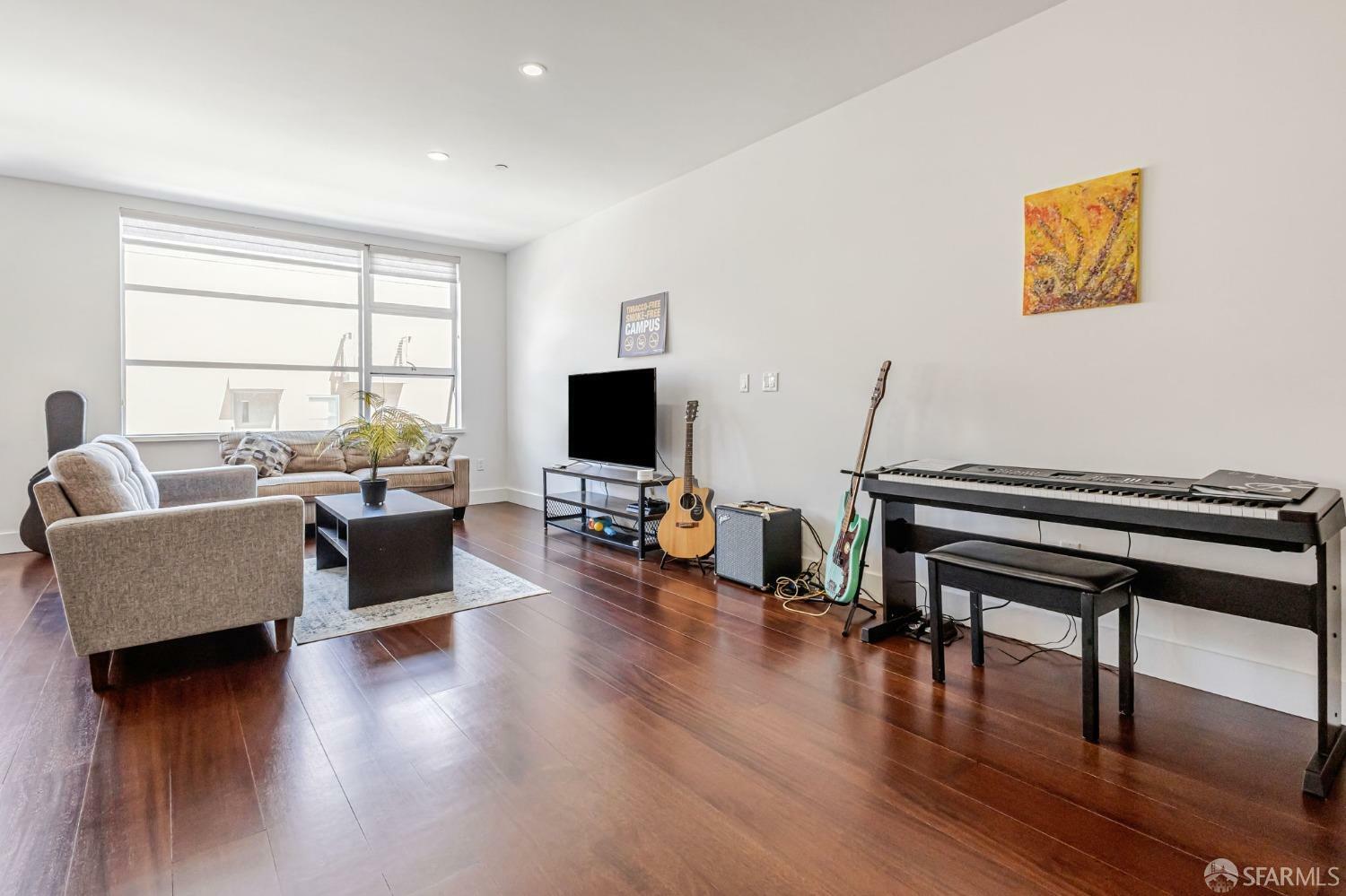 Property Photo: 25 Sierra Street W301 CA 94107