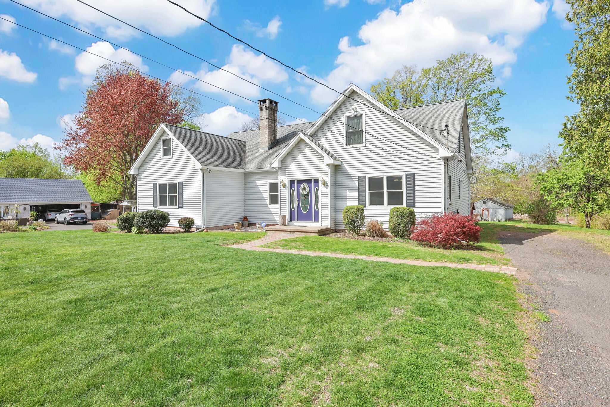 Property Photo: 1404 Meriden Avenue CT 06489