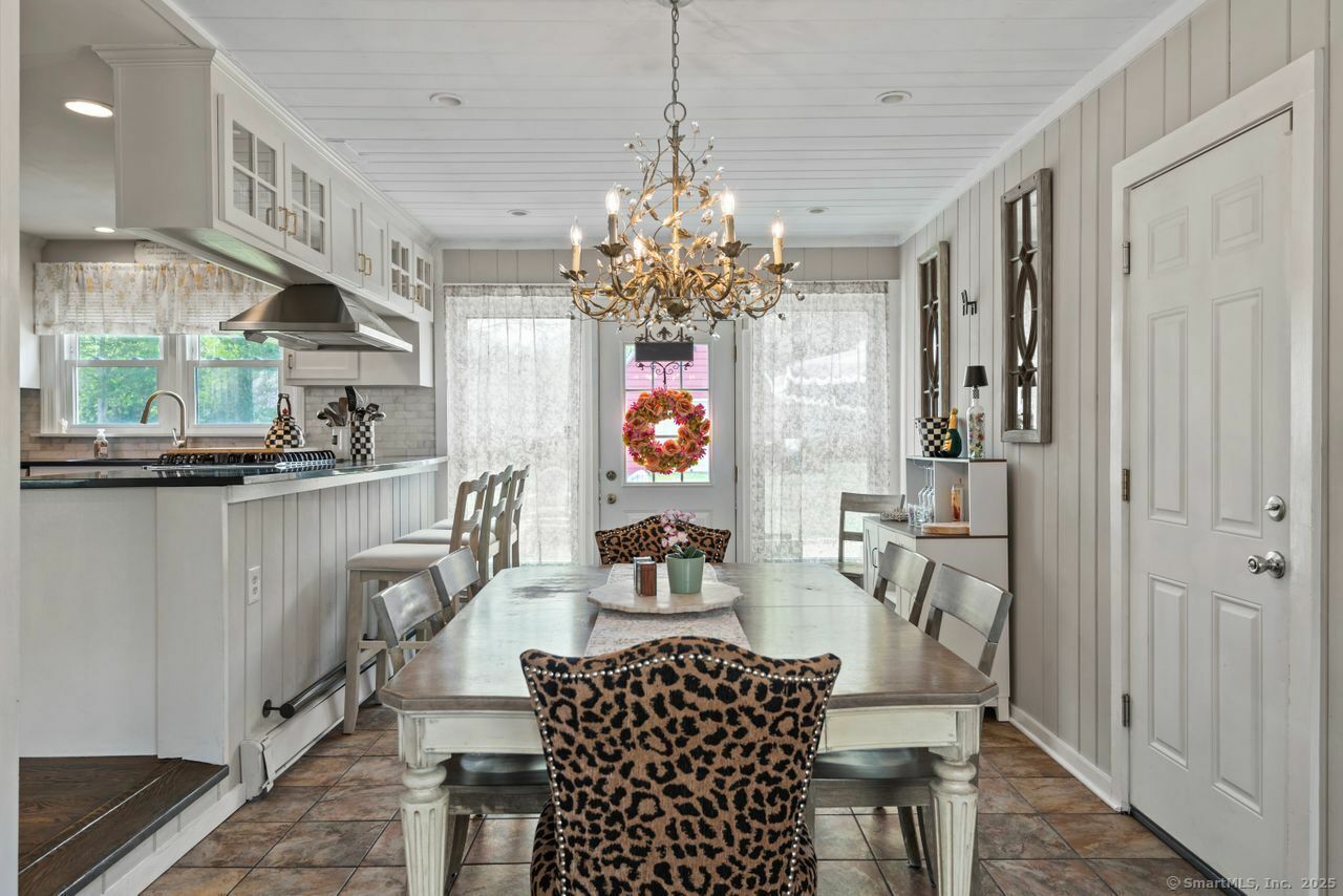 Property Photo: 113 Kings Highway CT 06473