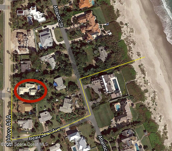 Property Photo:  411 Oak Street  FL 32951 