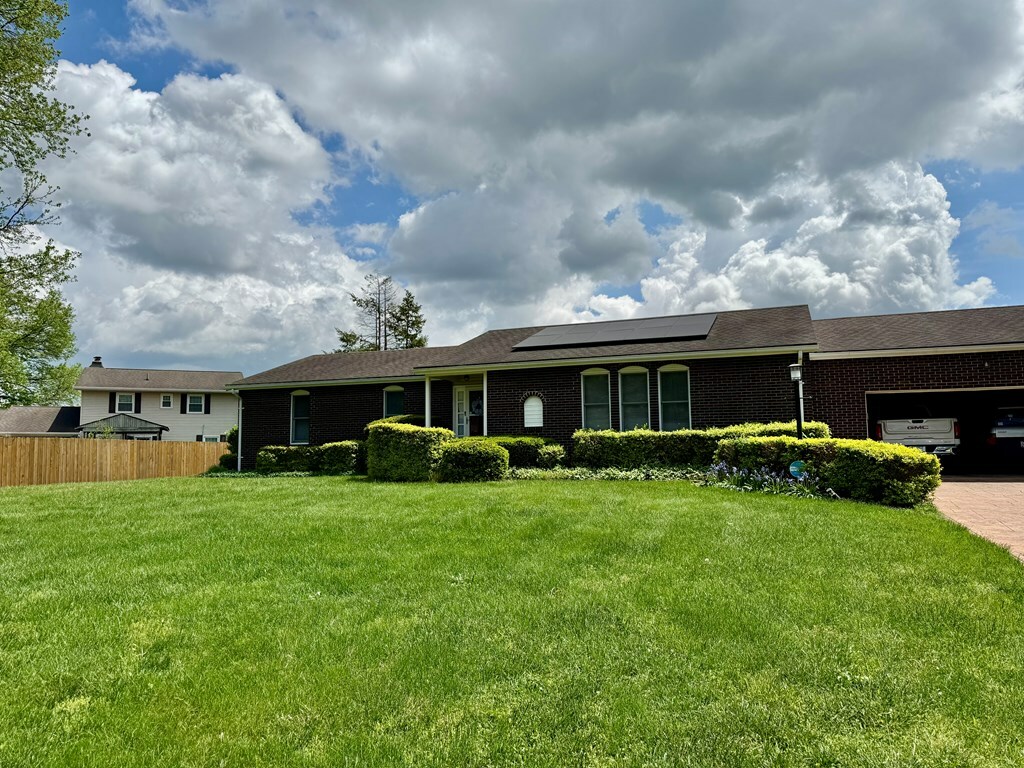 Property Photo: 6 Oakwood Drive OH 45601