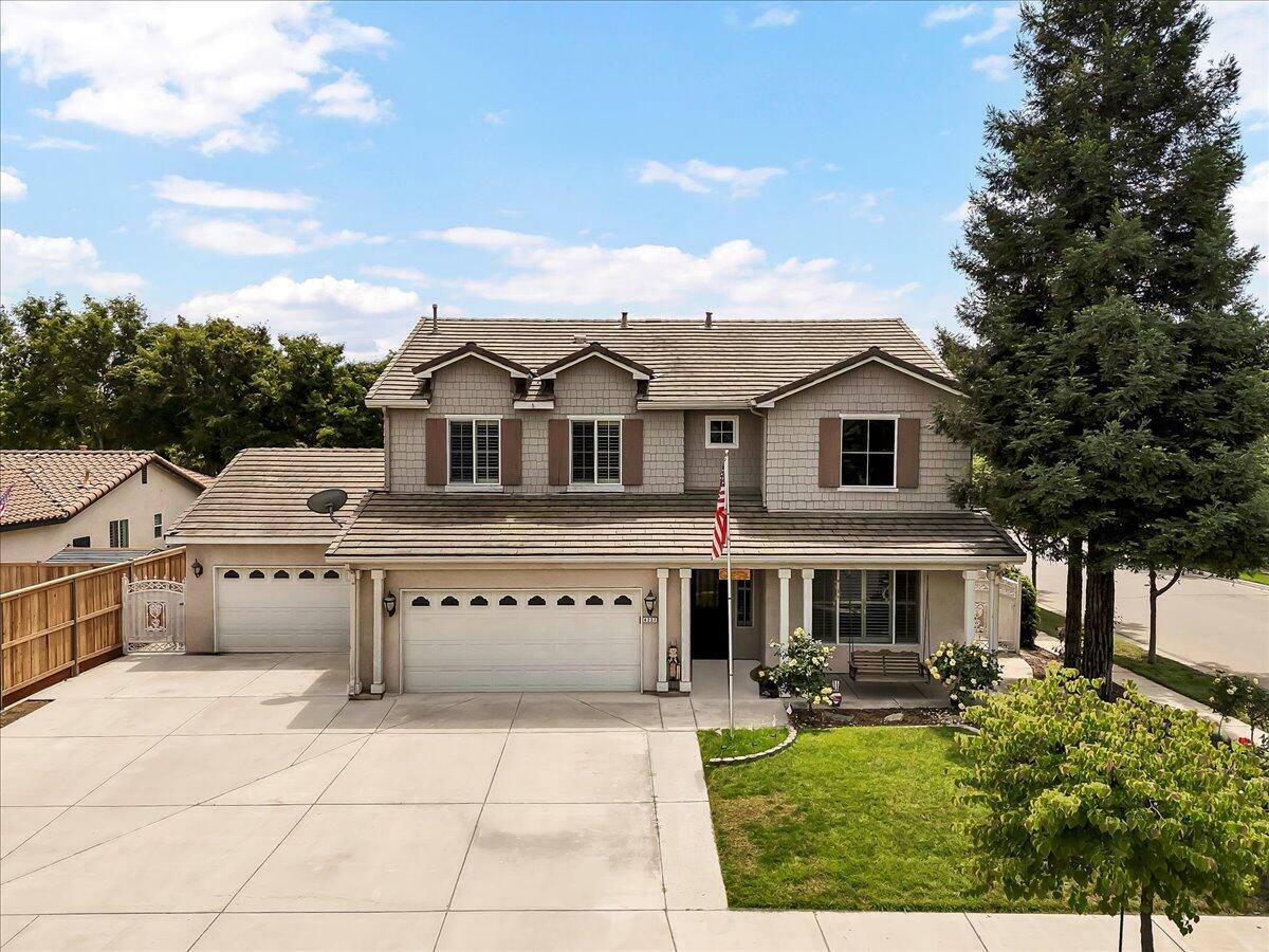 Property Photo: 4237 W Delta Avenue CA 93291