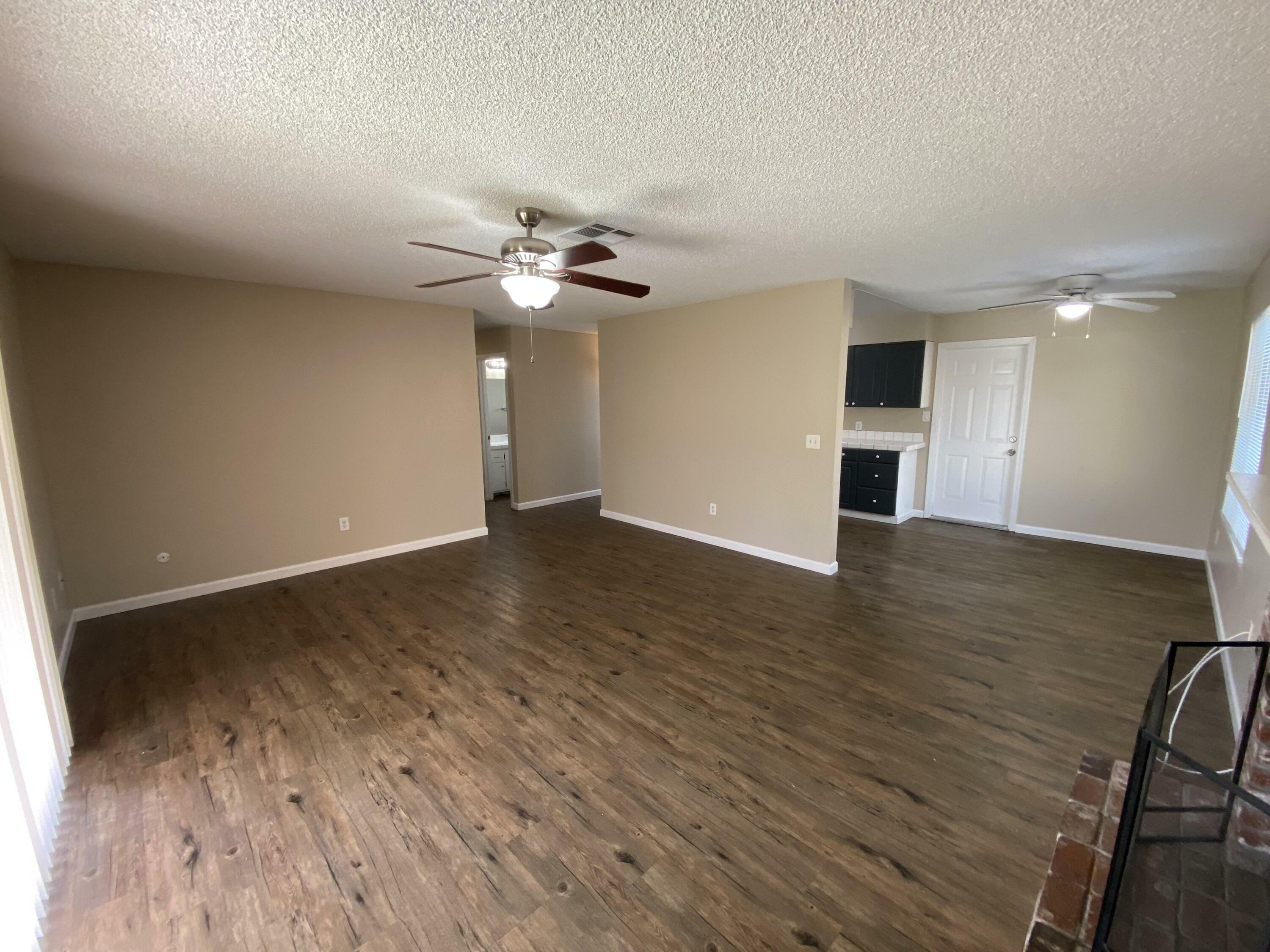 Property Photo: 1704 S Atwood Street CA 93277