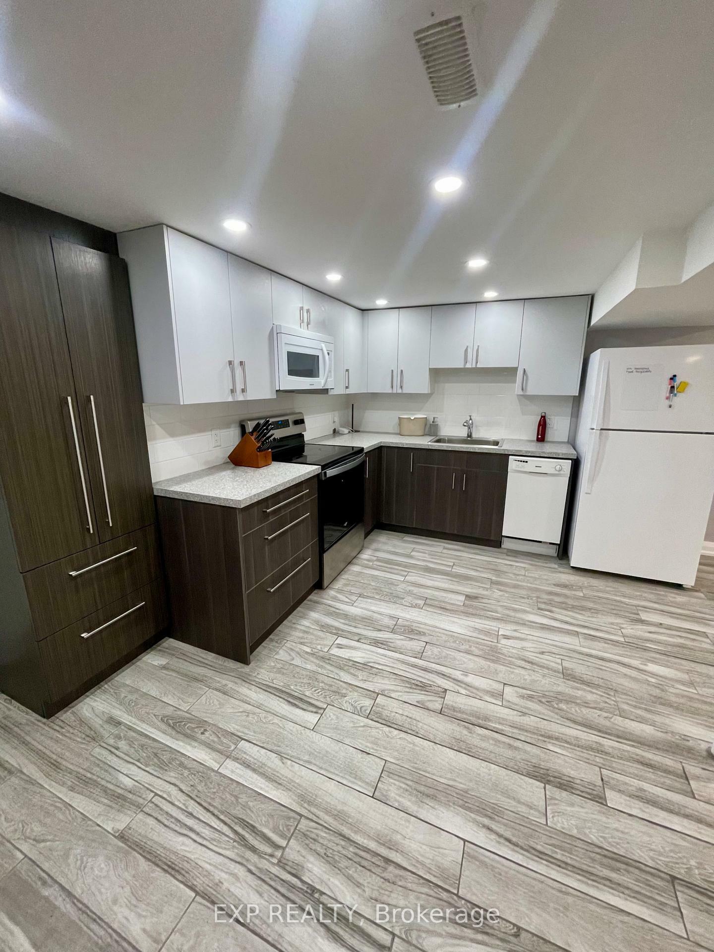 71 Denison Avenue Lower  Toronto ON M5T 2M7 photo