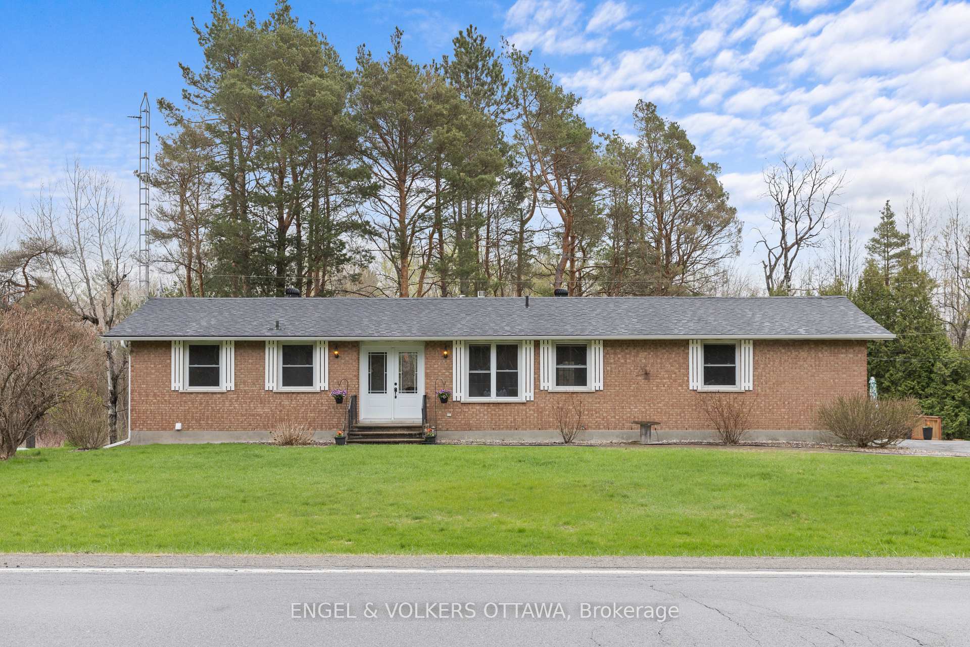 Property Photo: 9241 County Rd 44 Road E ON K0G 1T0
