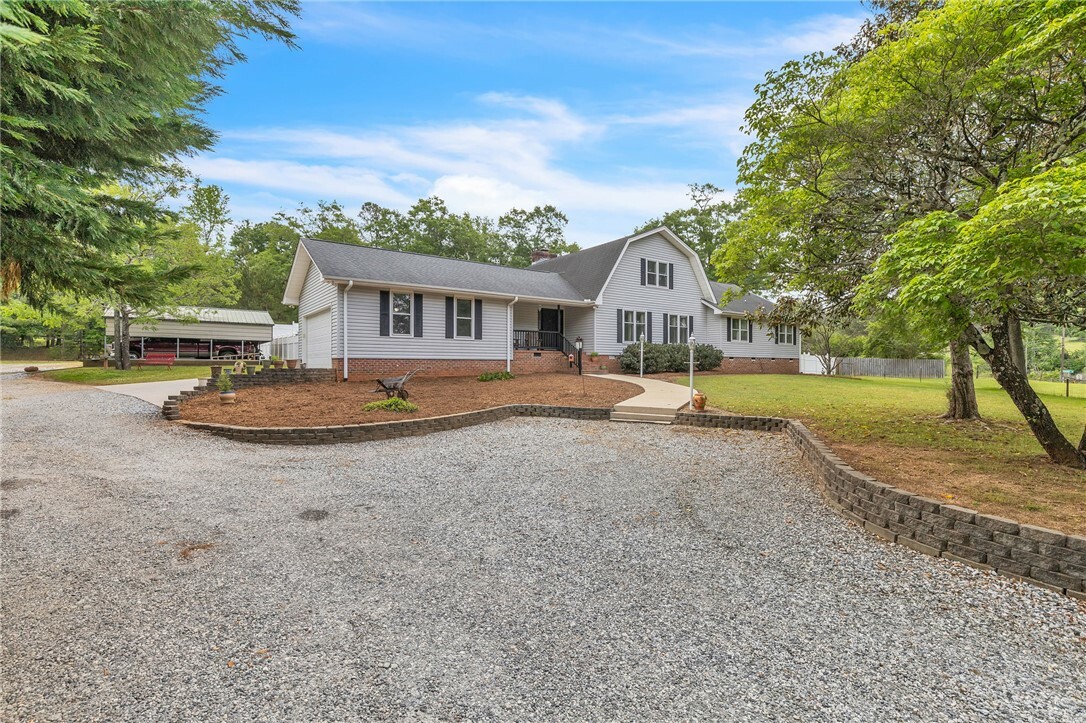 Property Photo: 2018 Concord Road SC 29621