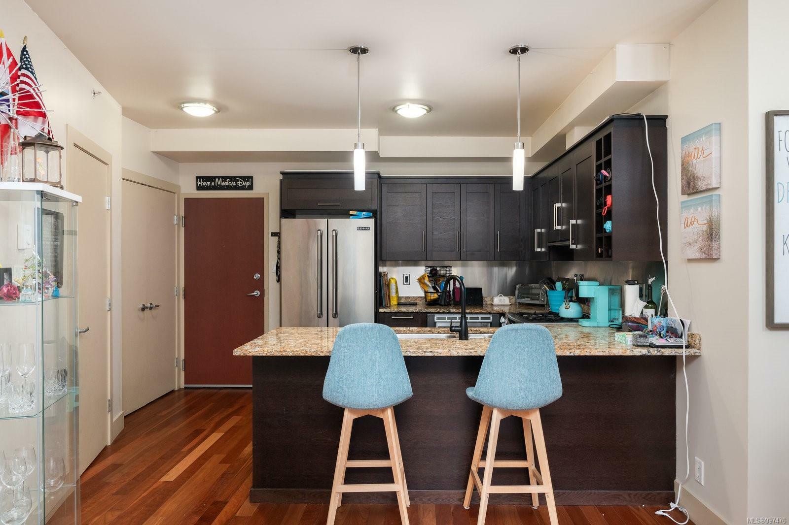 Property Photo: 737 Humboldt St S204 BC V8W 1B1
